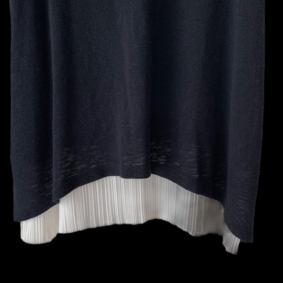 SALE!! Brand New Ladies Top - Picture 3 of 4